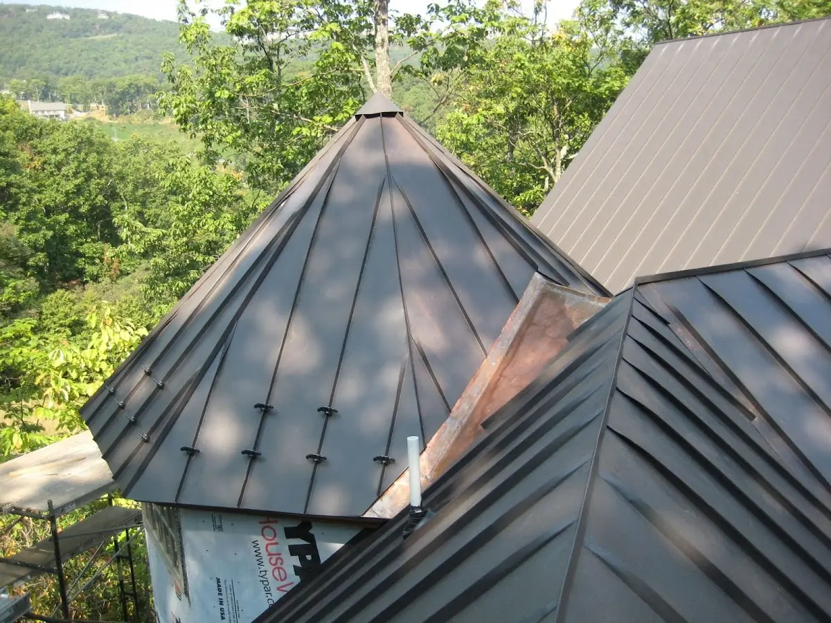 Professional Roof Tarp Installation by Craftsman Roofing in Rossmoyne